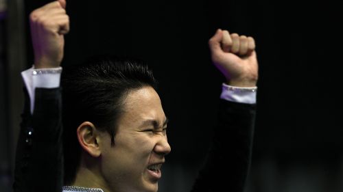 Denis Ten sottrae il palcoscenico a Miki Ando nell'Ice Challenge di Graz