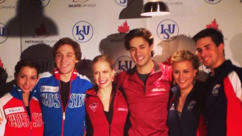 Assolo di Kaitlyn Weaver e Andrew Poje nella short dance di Skate Canada