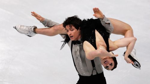 Prova di forza di Virtue/Moir nella short-dance del Trophèe Eric Bompard