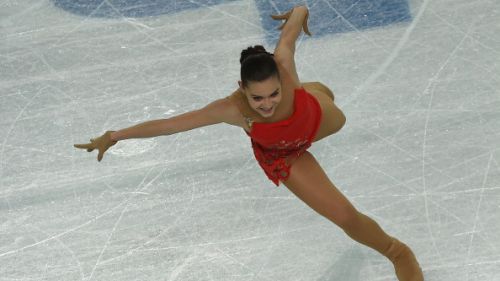 Adelina Sotnikova batte un colpo! ...e che colpo...