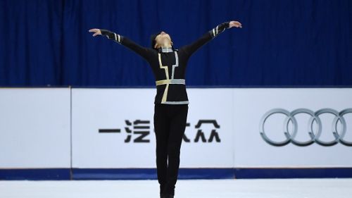 La causa della rinuncia di Amodio al Trophèe Eric Bompard