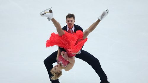 Bobrova/Soloviev precedono Pechalat/Bourzat nell'opaca short-dance della Cup of China
