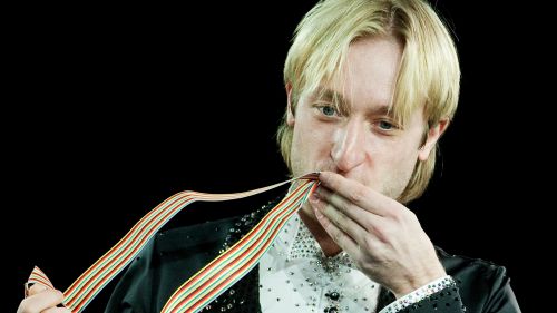 Evgeni Plusheko tedoforo nella sua San Pietroburgo