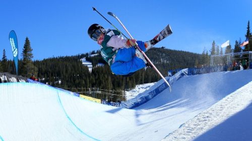 Jamie Gru-Mauzy in condizioni disperate dopo una brutta caduta al World Skiing Invitational