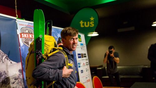 Davo Karnicar annuncia la discesa del K2 con gli sci ai piedi