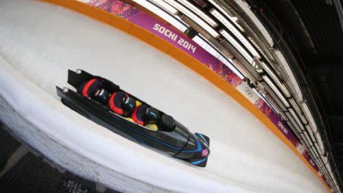 Rivoluzione nel bob a quattro: si apre agli equipaggi misti