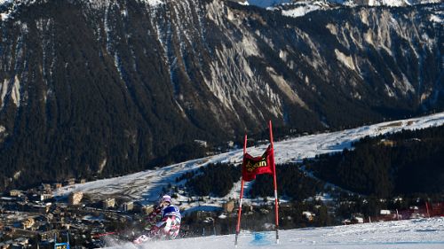 Nina Loeseth apre il gigante femminile di Courchevel, pettorale 3 per Lara Gut, 4 Brignone, 9 Goggia