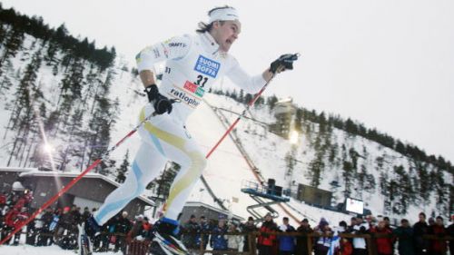 Robin Bryntesson illeso dopo uno scontro con un cervo