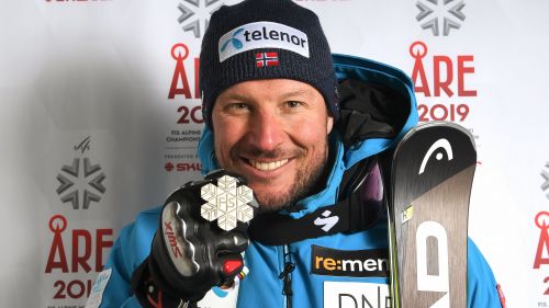 The world of sport celebrates the great career of Aksel Lund Svindal on social media
