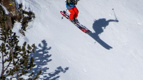 Scarsa visibilità in Alaska. La quarta dello Swatch Freeride World Tour rimandata a giovedì