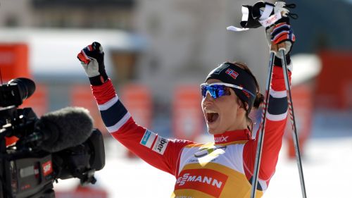 Marit Bjørgen vince come da copione il prologo del Tour de Ski