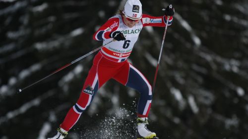 Maiken Caspersen Falla realizza il miglior tempo nelle qualificazioni della sprint femminile