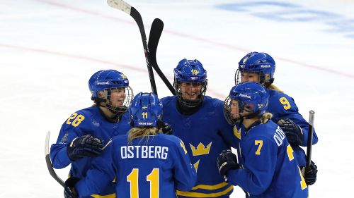 Svezia e Russia vincono ancora e vanno ai quarti di finale