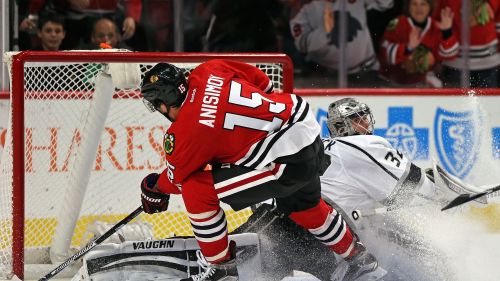 NHL - Chicago ferma la corsa dei Los Angeles Kings