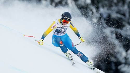 Kajsa Kling the first starting in the Super-G in Garmisch. Goggia with 4, 7 Gut, Vonn 13