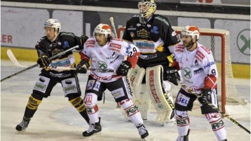 Serie A - Nello scontro di testa la Rittner Buam travolge Val Pusteria