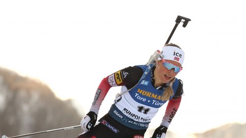 LIVE from Pokljuka for female Individual. Startlist and blue in the race