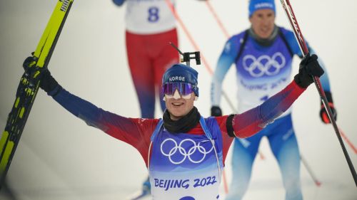 Johannes Boe e Laegreid, è sfida tutta norvegese nell'Inseguimento di Kontiolahti, gli azzurri partono da lontano