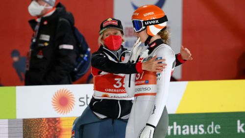 Oberstdorf 2021, l'Austria trionfa nella prova a squadre femminile di salto