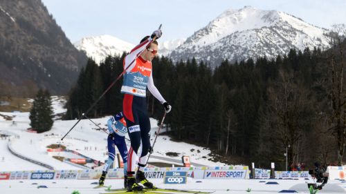 Combinata nordica: Jarl Magnus Riiber fa un altro sport. Dominio assoluto a Otepää e ora Frenzel è nel mirino