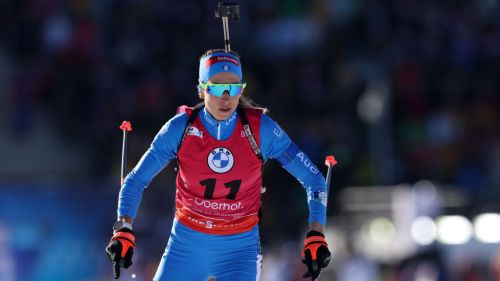 Lisa Vittozzi magistrale, l'esordio nella 15 km di Oestersund è vincente, battuta sul filo di lana Preuss in un finale pazzesco