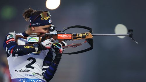 Julia Simon ricomincia vincendo il "Martin Fourcade Nordic Festival", Stalder anticipa i francesi in casa