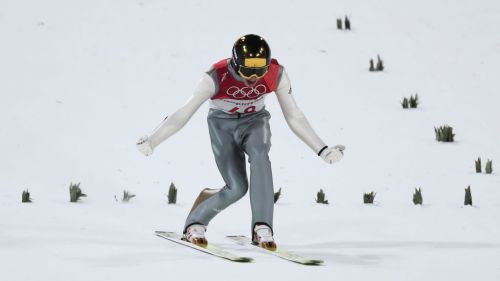 Dominio di Andreas Wellinger nella gara su Normal Hill