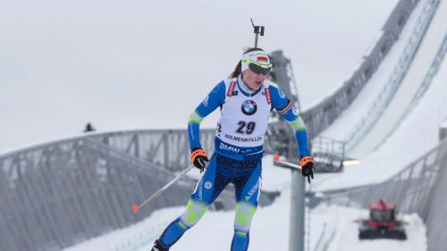 Domracheva wins the duel with Kuzmina in the pursuit of Oslo
