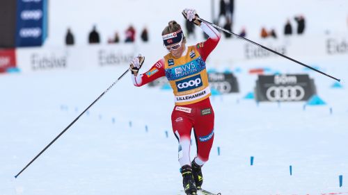 Therese Johaug imbattibile, sua la 10 km a skating di Dobbiaco davanti a Oestberg
