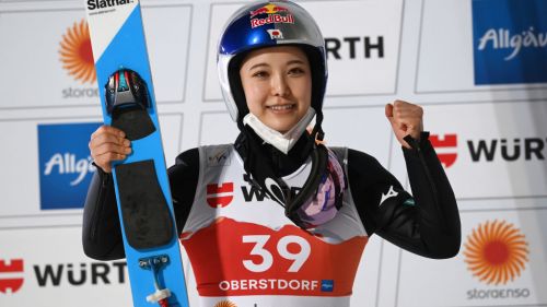 Salto con gli sci: Sara Takanashi torna alla vittoria a Ljubno, Kramer conquista il 'Silvester Tournament'