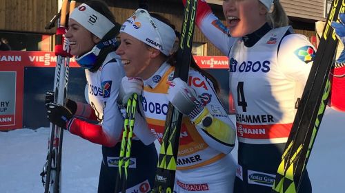 Charlotte Kalla vince lo skiathlon in casa delle norvegesi e allunga in classifica generale