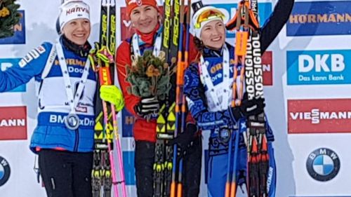 Podio regale nell'Inseguimento femminile di Hochfilzen, quarta Dorothea Wierer