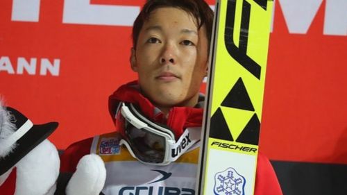 Junshiro Kobayashi primo nella tormentata qualificazione di Innsbruck