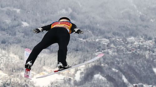 Ryoyu Kobayashi solo in the Innsbruck race