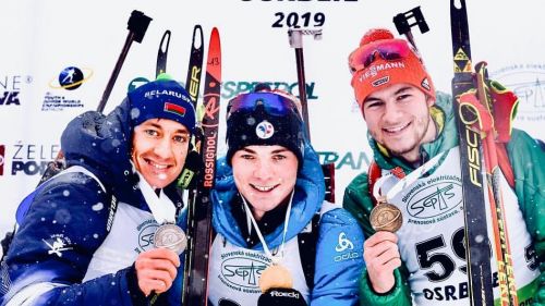 Biathlon: the Chinese Meng and the French Bourgeois Republique are junior world champions in the Individual
