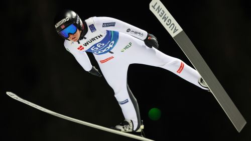 Kvandal e Stroem guidano la Norvegia alla medaglia d'oro nella prova a squadre di salto, Italia buona 6a