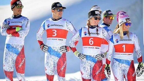 Le nuove tute della squadra svizzera dividono il web