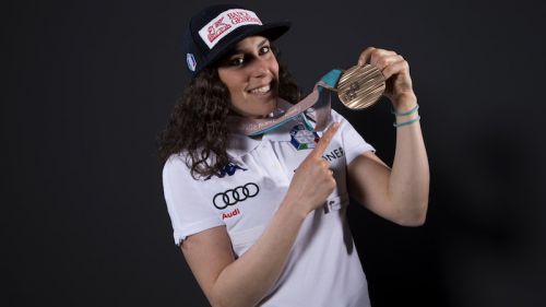 Small stretch to the collateral ligament and strong bone contusion for Federica Brignone