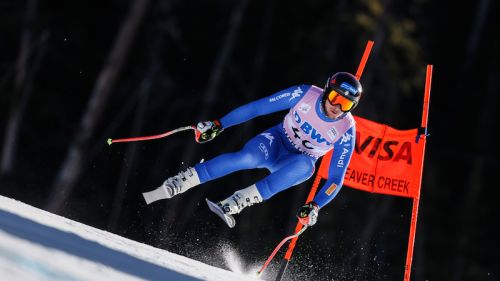 Sunday in Sappada begins the season of Buzzi fans: the blue downhill skier awaits them to party