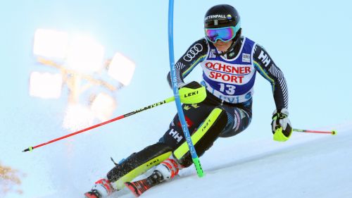 Fracture of the fibula and seven weeks of stop for Estelle Alphand
