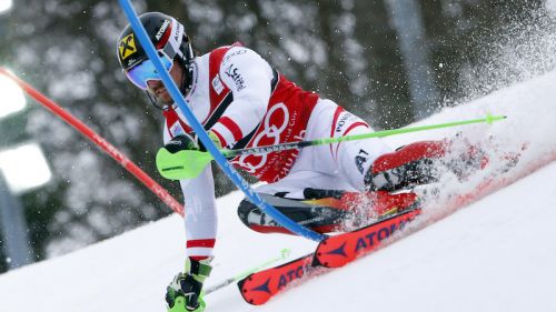 Marcel Hirscher trionfa nello slalom di Adelboden. Sesto Stefano Gross