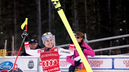 Bis by Nicole Schmidhofer in the second descent of Lake Louise