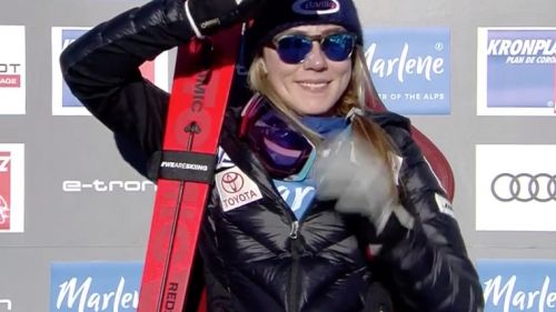 Mikaela Shiffrin dominates the first run of the giant of Plan de Corones
