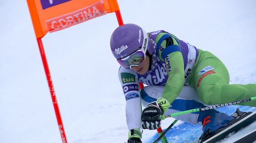 First female descent of Cortina d''Ampezzo LIVE! Starting list and blue in the race