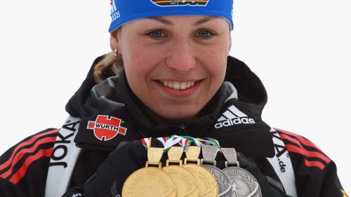 Magdalena Neuner awarded together with Dirk Nowitzki and the Ludwig-Walkenhorst couple as German athlete of the decade!