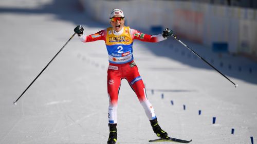Therese Johaug fa sua la 10 km in classico di Ruka
