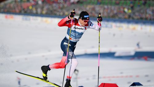 Klaebo ahead of everyone in the qualifiers of the Val di Fiemme TC sprint. Pilgrim okay