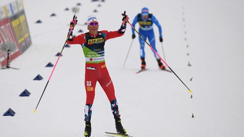 En plein Klaebo: il norvegese trionfa nella sprint TL di Tallin, conquistando la quarta coppa generale della carriera!