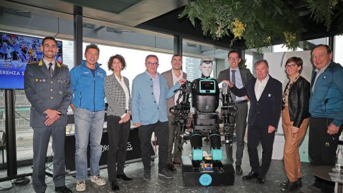 La Val di Fiemme si prepara per un 2025 di fuoco: Tour de Ski e pre-olimpiche presentate dal robot di Oversonic