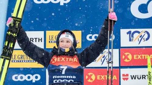 Frida Karlsson regala alla Svezia il primo squillo in quel di Canmore: sua la mass start 20 km TC